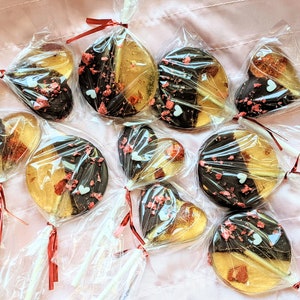 10 Organic Chocolate Dipped Strawberry Lollipops
