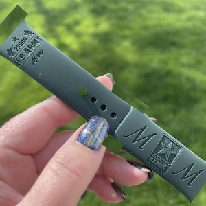 Army Mom ~ Laser Engraved Silicone Band Compatible w/ Smart Watch (Army Mom Design)  | Men&#39;s Gifts / Woman&#39;s Gifts / Mother&#39;s Day Gifts