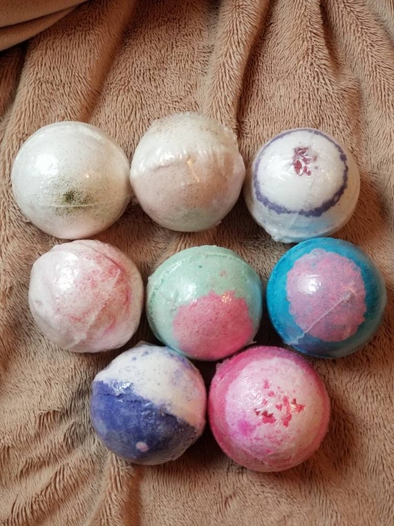 Me Time Luxurious Bath Bombs 8pc Set- Make your own Set
