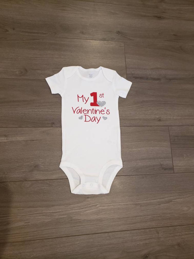 Babies first valentine/'s day First Valentine/'s Day onsie Valentine onsie