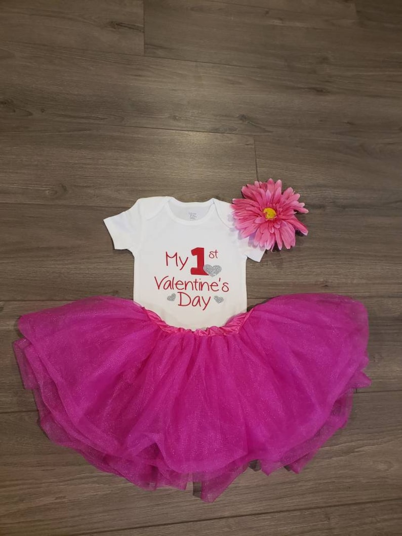 Babies first valentine/'s day First Valentine/'s Day onsie Valentine onsie