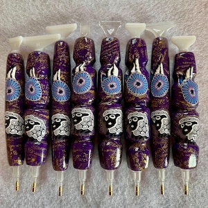 Bolígrafo para pintar con diamantes, cordero morado, hecho a mano, arcilla polimérica, bolígrafo perforador, con multiusos o alisador, ergonómico