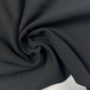 Zwaar katoenen gitzwarte French Terry gebreide stof met bijpassende jersey en ribstof | Zware sweaterstof van 450 gsm/22 oz Franse badstof op maat gesneden