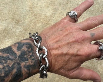 Stainless steel chain bracelet