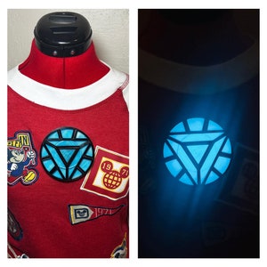 Custom 3D Iron Man Inspired Magnetic Arc Reactor Blue Chest Piece Glow in the Dark Avengers Super Hero Costume Cosplay Magnet Accessory