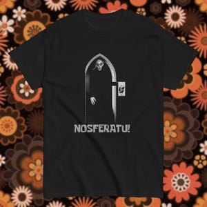 ノスフェラトゥ！スポンジ・ボブ Tシャツ