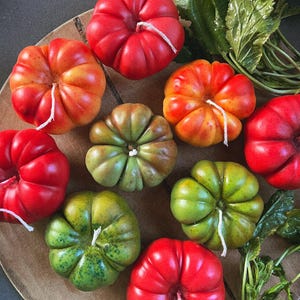 Handmade Heirloom Big Tomato Candle, Garden lover’s gift, Table Decoration Candles, Mother’s Day gift