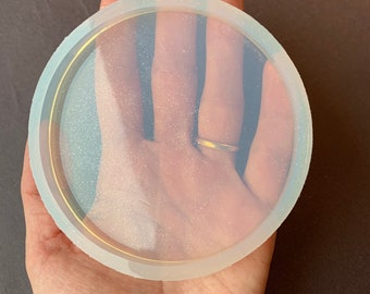 Shiny Round Coaster Silicone Mold: DIY Resin Casting (90mm)