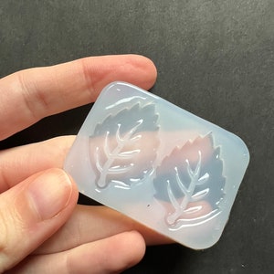 Epoxy resin/ UV resin leaf pendant mold, Leaf jewelry making mould, Leaf/Plant silicone mold for resin charms, earrings