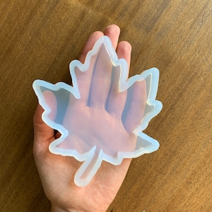 Maple Leaf Silicone Mold, Autumn Leaf Mold, Canada Leaf Mold, Leaf Coaster Mold, Leaf Mold, Coaster Silicone Mold, Jewelry Craft Mold Clay