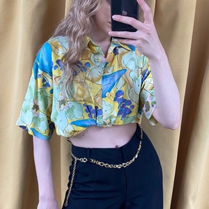 Vintage colourful yellow oversized shirt with short sleeves