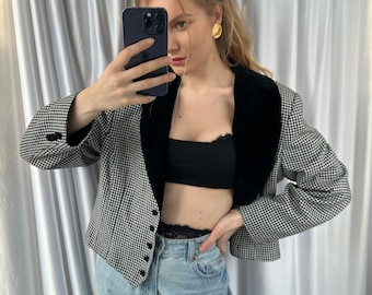 Vintage black and white blazer, houndstooth short jacket with velvet details