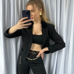 Blazer corto elegante vintage negro con detalles de terciopelo, chaqueta corta elegante para mujer