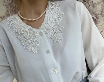chemisier blanc vintage avec col en dentelle au crochet, chemise femme romantique élégante