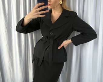 Vintage zwarte blazer met riem, elegant stijlvol getailleerd damesjack
