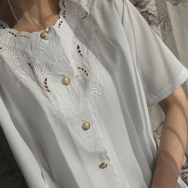 Top blusa vintage blanco con bordado