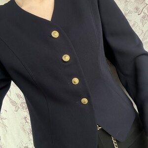 blazer bleu marine vintage, élégante veste des années 90 avec boutons dorés image 4