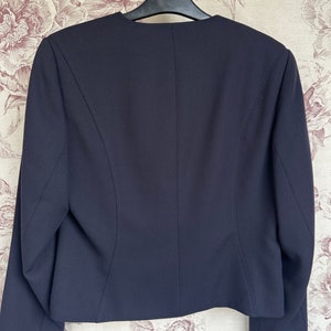 blazer bleu marine vintage, élégante veste des années 90 avec boutons dorés image 9