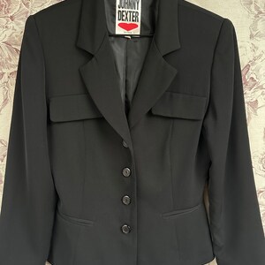 Vintage negro petite blazer ajustado, elegante chaqueta de mujer con bolsillos imagen 9