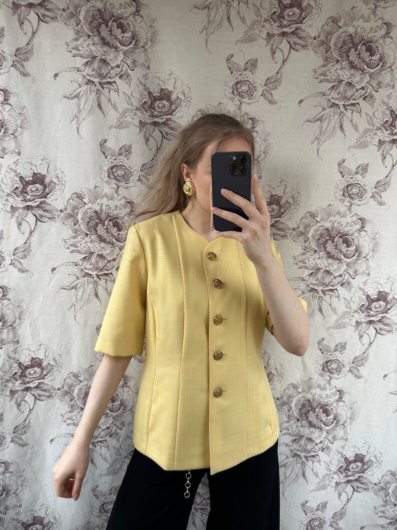 Vintage yellow wool blazer with short sleeves, elegant and classy womens jacket image 5