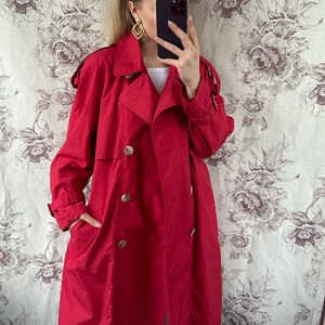 Trench rosso vintage, elegante trench da donna con cintura immagine 4