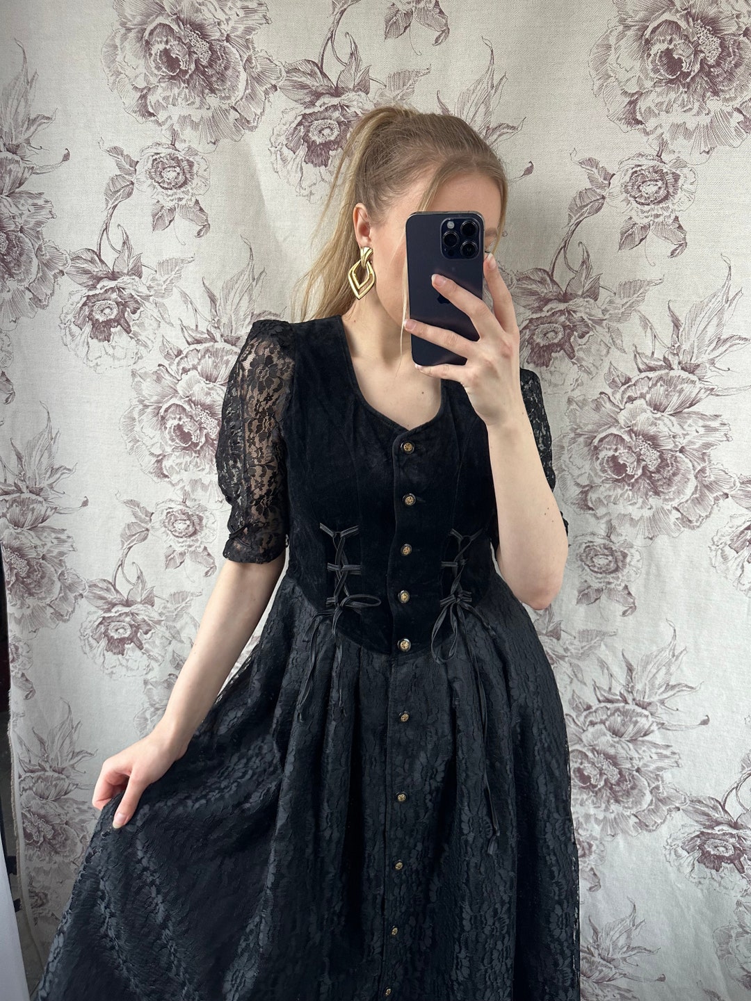 Vintage Black Velvet Long Sleeve Midi Dress with Zipper