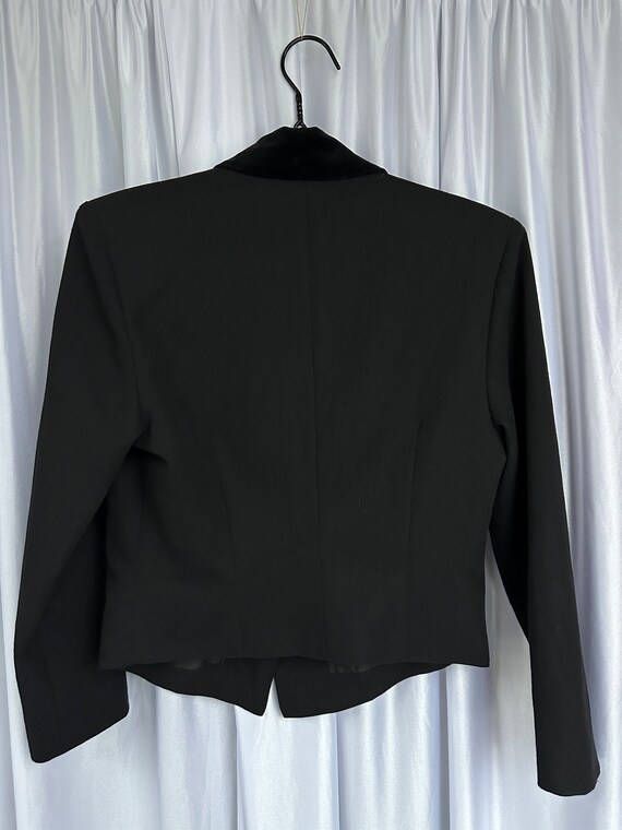 Vintage elegant black short blazer with velvet de… - image 8