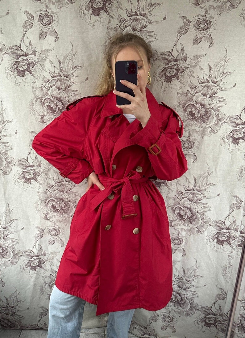 Trench rosso vintage, elegante trench da donna con cintura immagine 1