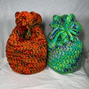 Ruffle Crochet Bag