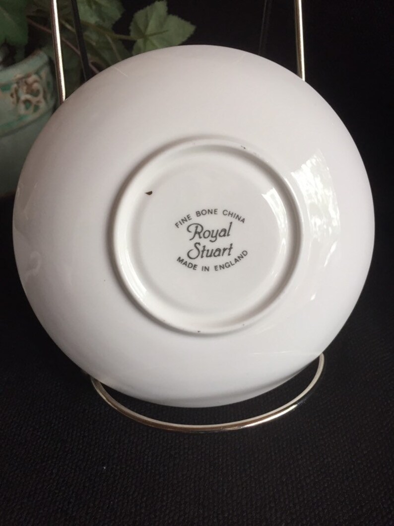 Royal Stuart Petite Tea Cup /& Saucer Vintage Collectible