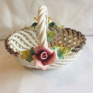 Napoleon Italy Capo di Monte / Porcelain Flowers & Braided Basket / Home decor image 4