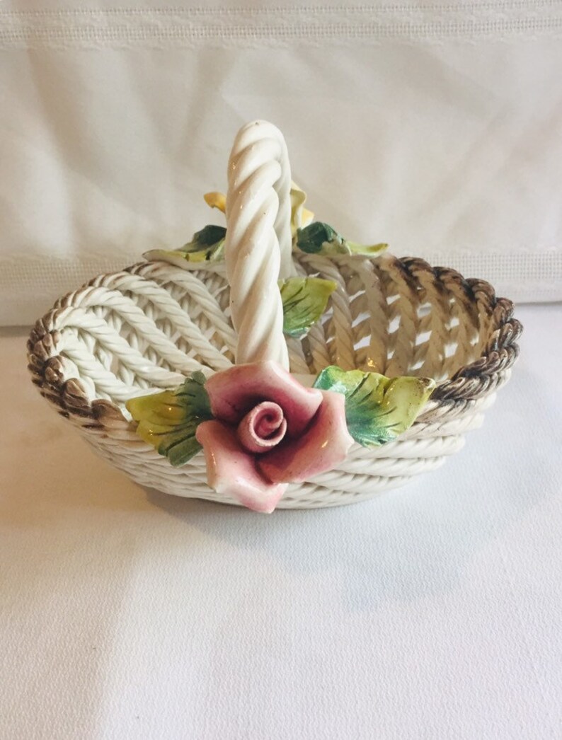 Napoleon Italy Capo di Monte / Porcelain Flowers & Braided Basket / Home decor image 4