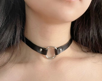 Black Leather O-Ring Choker: Punk Cosplay Necklace