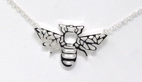 Silver Bee Necklace Origami Pendant Gift for Bee Lovers or Honey Lovers Etsy Canada