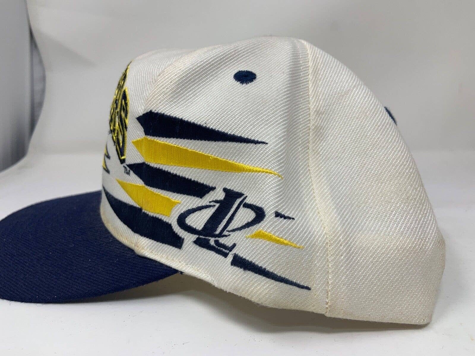 Vintage San Diego Chargers Logo Athletic Diamond NFL Pro Line  display picture 1