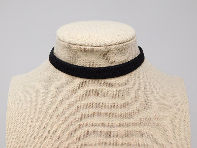 Black Velvet Gothic Choker Thin - 3/8"
