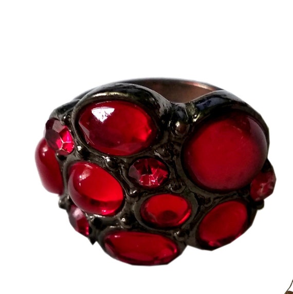 Vintage Ring im Retrostyle mit 6 roten Lucite, 3 … - image 6