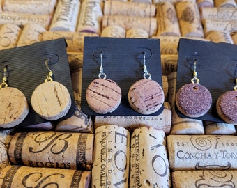 Oorbellen wijnkurk: sieraden van gerecyclede kurk, natuurlijk gekleurd