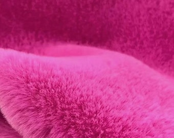 ピンクのウサギ柄フェイクファー厚手ミンキー生地（1ヤード単位）｜超