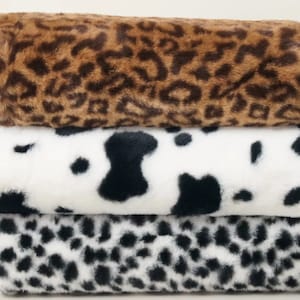 Mischa ANIMAL PRINTS Ultra Soft Minky Rabbit Bunny 0.5&quot; Pile Faux Fur Fabric for Fursuit, Cosplay Costume, Photo Prop, Throw Pillow, Crafts