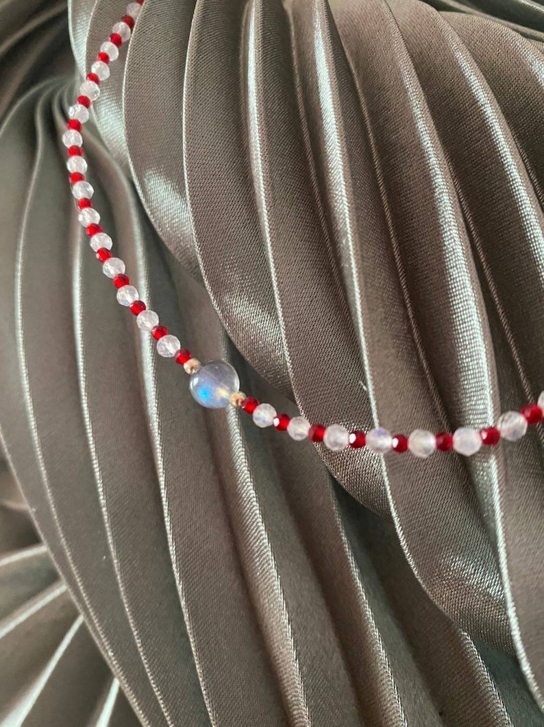 Delicate Beaded Stones Christmas Woman Gift Moonstone Spinel Labrador Silver Candy Choker Red White New Year Necklace