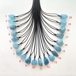 Ruwe kristallen ketting aquamarijn ketting maart geboortesteen ruwe stenen ketting natuurlijke aquamarijn stenen hanger helende ketting