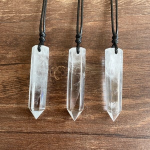 Clear Quartz point Necklace,  Clear Quartz Pendant, Quartz Minimalist Crystal Pendant, Delicate Gemstone Necklace, Boho Chic Jewelry