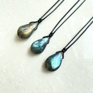 Raw Labradorite Stone Pendant Necklace-Healing Natural Stone Pendant Yoga Necklace-Energy Rough Stone Moonstone  Gemstone Pendant