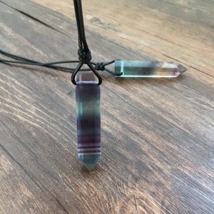 Fluorite pendant, free spirit necklace, fluorite jewelry, Capricorn necklace,  girlfriend gift idea, Pisces healing pendant,boyfriend gift~