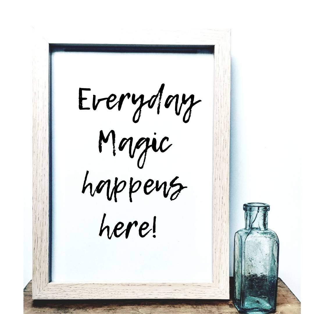 Everyday magic happens here pdf digital download wall art Etsy España