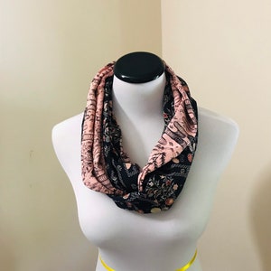 Vintage Japanese Kimono-Inspired Double-Sided Infinity Scarf - Reversible Floral Pattern with Traditional Japanese Village Scene
