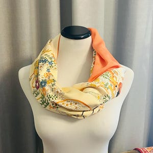 Doppelter Infinity-Schal - Vintage japanischer Kimono-Stoff - Blumen und japanisches Warenkorb-Muster