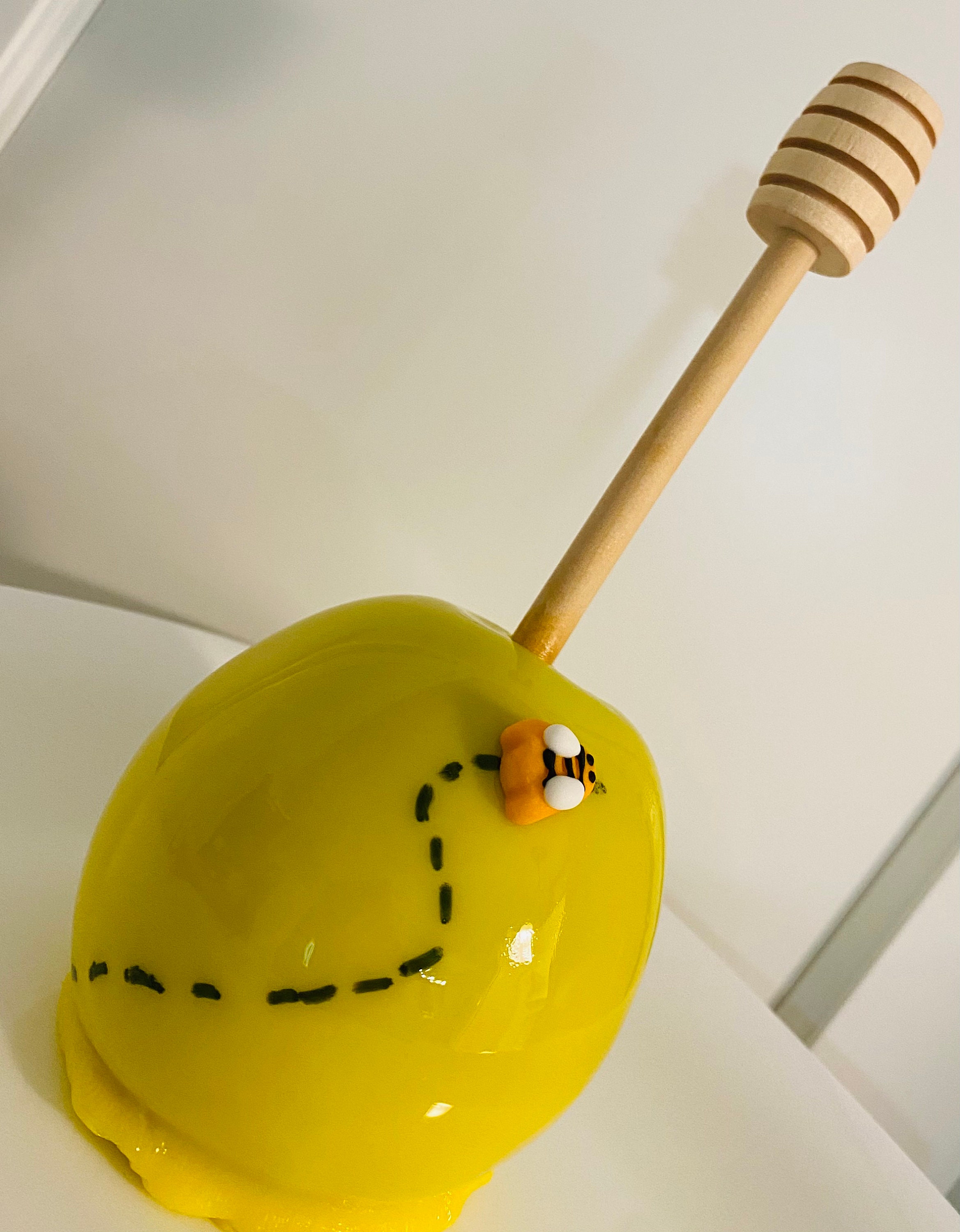 Bee theme candy apple