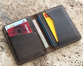 PERSONALIZED Minimalist Leather Bifold Wallet. Slim Leather Wallet. Distressed Leather Credit Card Wallet. Leather Card Holder